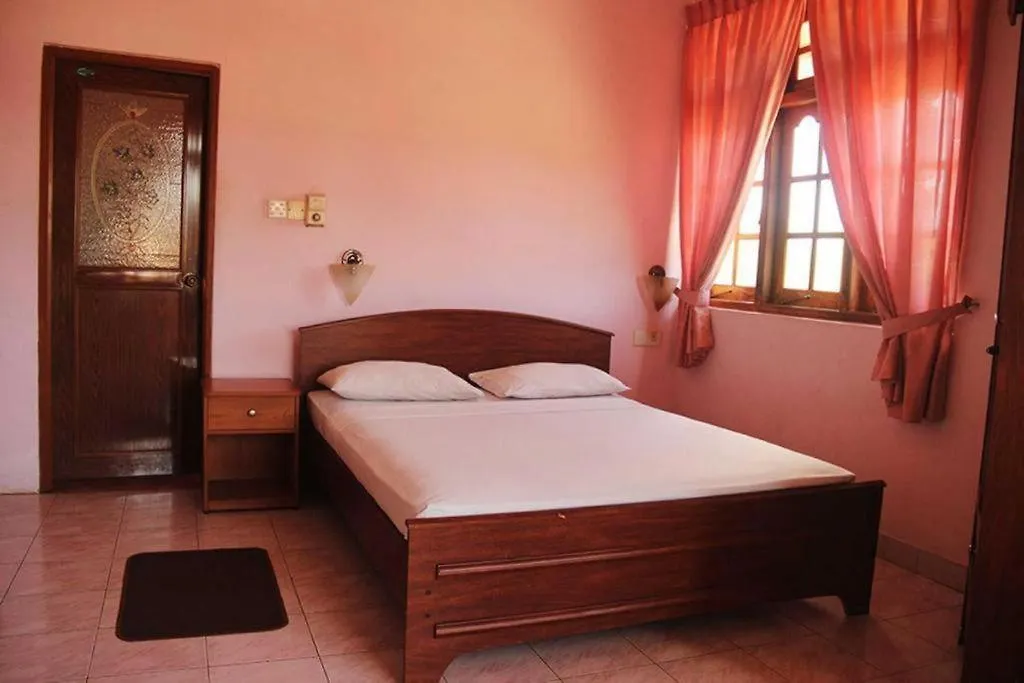 Yoho Hotel Red Rose Negombo