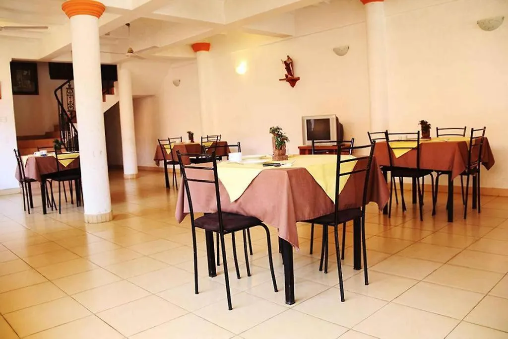 Yoho Hotel Red Rose Negombo