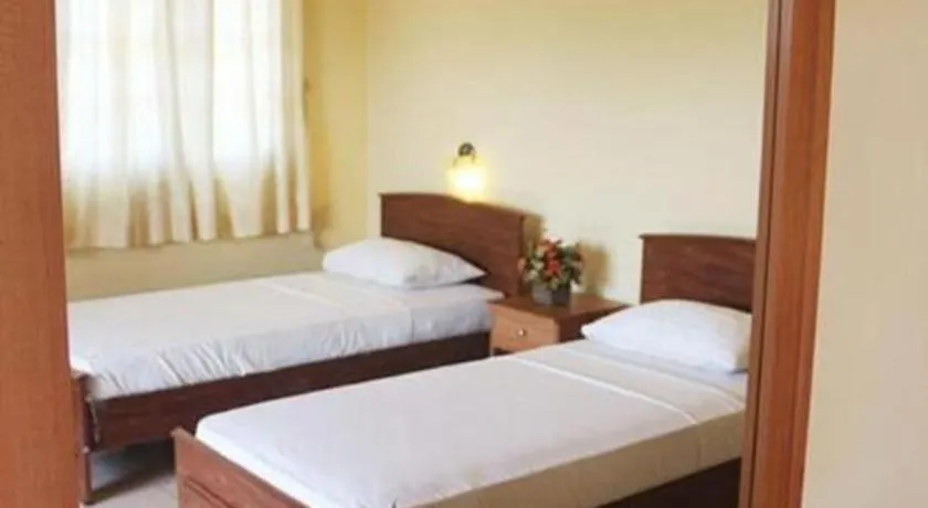 Yoho Hotel Red Rose Negombo