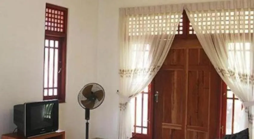 Yoho Hotel Red Rose Negombo