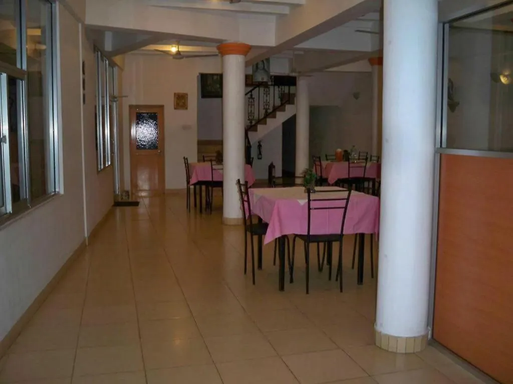**  Yoho Hotel Red Rose Negombo Sri Lanka